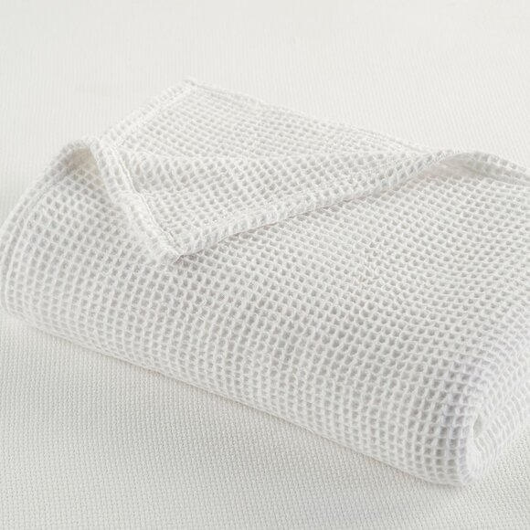 Pottery Barn White Full/Queen Waffle Weave Blanket. FLAW - Picture 3 of 3